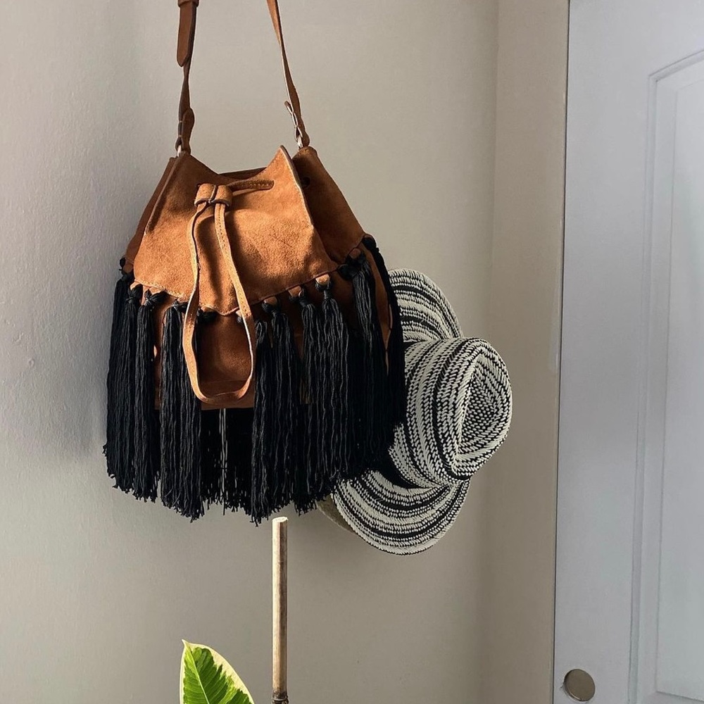 Zara Split leather bucket bag NWT rare find - Picture 5 of 6
